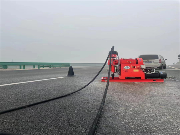 桃江马路路基路面开裂下沉注浆加固灌浆